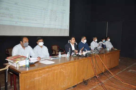 सूरत नगर निगम ने वर्ष 2022-23 के लिए 6970 करोड़ का अंदाजित बजट पेश किया