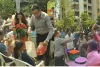 सूरत :  पुलिस कमिश्नर अनुपम सिंह गहलोत ने दिव्यांग बच्चों संग खेली होली