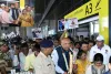 सूरत :“ऑर्गन मैन ऑफ इंडिया” नीलेश मंडलेवाला का सूरत एयरपोर्ट पर भव्य स्वागत