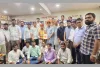 सूरत : राजस्थान युवा संघ कार्यालय में डॉ. महेंद्र कुमावत का भव्य स्वागत