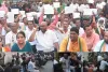 सूरत : नासीरनगर डिमोलिशन विवाद पर कांग्रेस का प्रदर्शन तेज, आयुक्त आवास तक पहुंचा विरोध