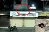 सूरत : पांडेसरा में ज्वेलर्स की दुकान से 30 लाख रुपये की चोरी, छत काटकर घुसे बदमाश 15 किलो चांदी के गहने और सामान ले उड़े
