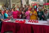 सूरत : निर्जला एकादशी पर श्री श्याम प्रचार मंडल महिला इकाई ने बांटा शीतल शरबत