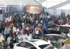 सूरत : चैंबर के ऑटो एक्सपो में विशेष छूट और ऑफर के कारण कार और बाइक खरीदने के लिए भीड़ उमड़ी