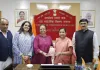सूरत : उपभोक्ता न्यायालय की समस्याओं को लेकर बार काउंसिल ऑफ गुजरात ने राज्य मंत्री निमुबेन बंभानिया को सौंपा ज्ञापन