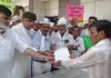 सूरत : हाई-टेंशन बिजली लाइनों से किसानों को हो रहे नुकसान पर राष्ट्रीय नीति बनाने की मांग