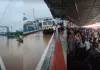 सूरत :  मुंबई रेल ट्रैफिक पर बारिश का बड़ा असर, वलसाड में दो घंटे में 2 इंच से अधिक वर्षा