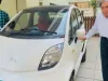 रतन टाटा ने इलेक्ट्रिक नैनो कार में सैर की!