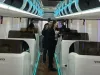 ऑटो एक्सपो 2023 : वॉल्वो की नई इलेक्ट्रिक बस को देखकर खुश हो जायेंगे आप, किसी फ्लाइट जैसी है सुविधाएँ