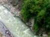 हिमाचल की चम्बा में नदी में समाई पुलिस जवानों की जीप, छह की मौत