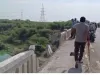राजकोट : पुल से नदी में गिरी कार, तीन महिलाओं समेत चार की मौत