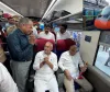 सूरत : वंदे भारत ट्रेन से नवसारी रवाना हुए राज्यपाल और मुख्यमंत्री, सूरत रेलवे स्टेशन पर हुआ भव्य स्वागत