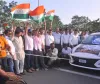 सूरत : राकेश सैनी ने दांतों से 8 कारें 100 मीटर तक खींचकर बनाया रिकॉर्ड, वर्ल्ड ड्रग्स डे पर युवाओं को दिया नशामुक्ति का संदेश