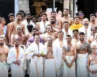 क्रिकेट : तीसरे एक दिवसीय मैच के पहले 16वीं सदी के श्री पद्मनाभस्वामी मंदिर पहुंचे भारतीय खिलाड़ी