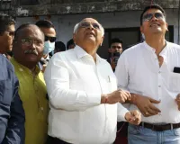 गुजरात : उत्तरायण-मकरसंक्रांति पर मुख्यमंत्री भूपेन्द्र पटेल ने लिया पतंगबाजी का मज़ा