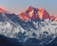 एक ही दिन में 274 पर्वतारोहियों ने फतह किया एवरेस्ट, टूट गया सालों पुराना रिकॉर्ड