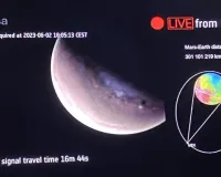 पहली बार यूट्यूब पर मंगल ग्रह से हुआ सीधा प्रसारण, दिखी लाल ग्रह की अनदेखी झलक