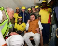 मुख्यमंत्री धामी ने की सिलक्यारा निर्माणाधीन सुरंग में फंसे श्रमिकों से बात, जल्द बाहर निकालने का दिया भरोसा