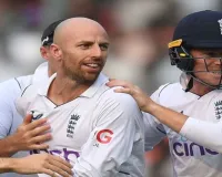 इंग्लैंड टीम के अनुभवी स्पिनर जैक लीच भारत के खिलाफ बचे टेस्ट मैचों से बाहर
