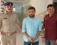वडोदरा हरणी बोट कांड में विदेश भागा आरोपित धर्मिन अहमदाबाद हवाईअड्डे से गिरफ्तार