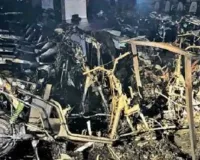 सूरत : ईवी गोदाम में आग लगने से 19 ई-बाइक जली, 60 ई-बाइक आग से बच गईं