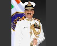 केंद्र की हरी झंडी, वाइस एडमिरल दिनेश कुमार त्रिपाठी होंगे अगले नौसेना प्रमुख