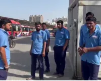 सूरत : बीआरटीएस कर्मचारी वेतन समेत लंबित मांगों को लेकर हड़ताल पर 