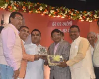 सूरत : चैंबर प्रतिनिधिमंडल ने गुजरात के नवनियुक्त उपमुख्यमंत्री हर्षभाई संघवी का स्वागत किया