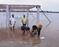 सूरत : बिहार विकास मंडल द्वारा आयोजित छठ पूजा की तैयारियाँ बारिश से प्रभावित, 2000 से अधिक डेयरियाँ जलमग्न