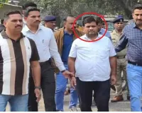 सूरत : सुरभि डेयरी के मालिक शैलेश पटेल नकली पनीर बेचने के आरोप में गिरफ्तार