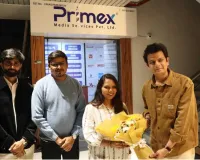 सूरत : लालो, कृष्ण सदाय सहायताते की टीम प्राइमेक्स मीडिया ऑफिस पहुंची, गीता और कृष्ण किताब से सम्मानित