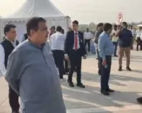 सूरत :  दिल्ली-मुंबई एक्सप्रेसवे पर गडकरी का बड़ा ऐलान: नवसारी से भरूच तक की सड़क 31 दिसंबर तक खुलेगी