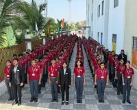 सूरत : नंदूबा इंग्लिश एकेडमी में वंदे मातरम की 150वीं वर्षगांठ उत्साहपूर्वक मनाई गई