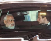 स्वयं वाहन चलाकर प्रधानमंत्री मोदी को संग्रहालय लेकर गए जॉर्डन के युवराज