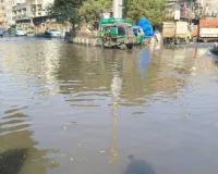 सूरत : कादरशा की नाल इलाके में बिना मानसून गटर ओवरफ्लो, ड्रेनेज लीकेज से जनता परेशान