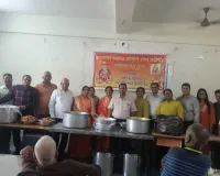 सूरत : अग्रवाल समाज जागृति सेवा समिति ने शेल्टर होम में पाँचवीं बार कराया भोजन प्रसाद