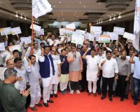 सूरत : “वन नेशन–वन इलेक्शन” के समर्थन में सूरत में ऐतिहासिक वाहन रैली और जनसभा