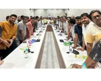 सूरत :  टेक्सटाइल मार्केट में असामाजिक तत्वों का आतंक; व्यापारियों को डरा-धमका कर की जा रही अवैध वसूली