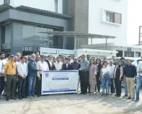 सूरत : चैंबर ऑफ कॉमर्स के डेलीगेशन का रिघन फैशन प्राइवेट लिमिटेड में औद्योगिक दौरा