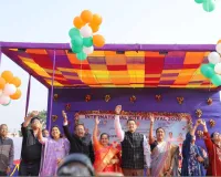 सूरत : अडाजन रिवरफ्रंट पर अंतरराष्ट्रीय पतंग महोत्सव-2026, 21 देशों के पतंगबाजों ने सजाया सूरत का आसमान