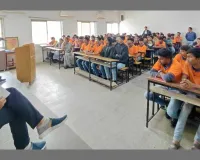 राजकोट : श्री लाल बहादुर शास्त्री बॉयज़ विद्यालय में एजुकेशनल करियर गाइडेंस सेमिनार आयोजित