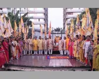 सूरत :  फाल्गुन शुक्ल एकादशी पर भव्य निशान ध्वज पदयात्रा, बाबा श्याम को निशान अर्पित कर भक्तों ने मांगी मनोकामनाएं