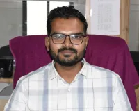 सूरत : सब रजिस्ट्रार मिहिर पटेल की UPSC में सफलता, 5वीं कोशिश में AIR 709 हासिल किया 