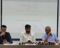 सूरत : हीरा और आभूषण व्यापारियों को बड़ी राहत, बैंक अकाउंट फ्रीजिंग समस्या पर गृह मंत्रालय ने जारी किया एसओपी