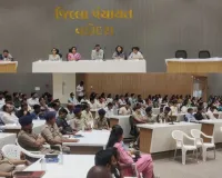 वडोदरा : ‘कुपोषण मुक्त गुजरात अभियान’ के तहत वडोदरा में अधिकारियों के लिए प्रशिक्षण व मार्गदर्शन शिविर