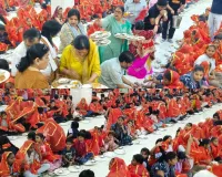 सूरत : सिटीलाइट में मां वैष्णो द्वार मंदिर द्वारा भव्य सामूहिक कन्या पूजन आयोजित
