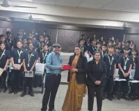 विश्व स्वास्थ्य दिवस पर जी. डी. गोयनका स्कूल में डॉक्टर जगदीश सखिया द्वारा ‘टीन स्किन केयर’ जागरूकता सत्र आयोजित