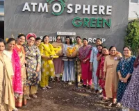 सूरत : भीषण गर्मी में सेवा का उदाहरण: अग्रवाल समाज महिला इकाई ने वेसू में लगाई शीतल जल प्याऊ