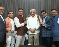 सूरत : इंडस्ट्री के मुद्दों पर मुख्यमंत्री के सामने चैंबर का प्रेजेंटेशन, राहत योजनाओं और गैस सप्लाई पर जोर