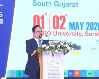 सूरत : वाइब्रेंट गुजरात रीजनल कॉन्फ्रेंस में आर्सेलरमित्तल निप्पॉन स्टील इंडिया के मुख्य कार्यकारी अधिकारी, दिलीप ऊम्मेन का संबोधन 